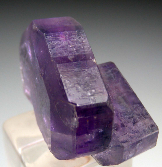 Apatite from Kunar, Afghanistan [db_pics/pics/p350c.jpg]