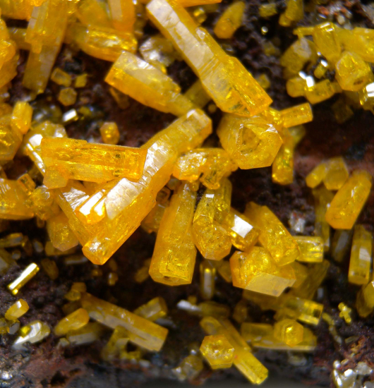 Mimetite from Guatomo Mine ('Hat Yai' mimetite locality), Tham Thalu, Bannang Sata District, Yala Province, Thailand [db_pics/pics/p380c.jpg]