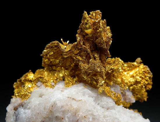 Gold on Quartz from Round Mountain Mine, Nye County, Nevada, USA [db_pics/pics/p384e.jpg]