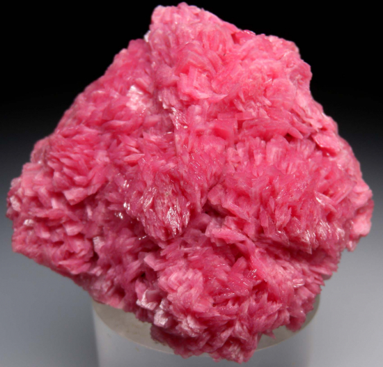 Rhodonite from San Martin Mine, Chiuruco, Ancash Dept., Peru [db_pics/pics/p392a.jpg]