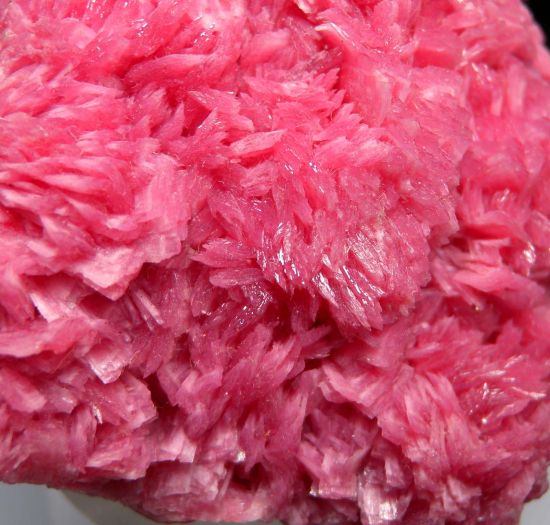 Rhodonite from San Martin Mine, Chiuruco, Ancash Dept., Peru [db_pics/pics/p392c.jpg]