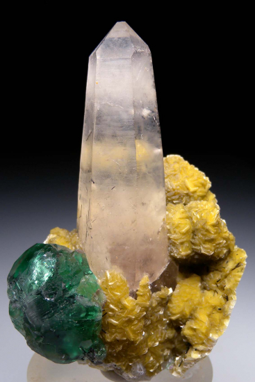 Fluorite with Quartz from Erongo Mountains, Namibia [db_pics/pics/p393a.jpg]
