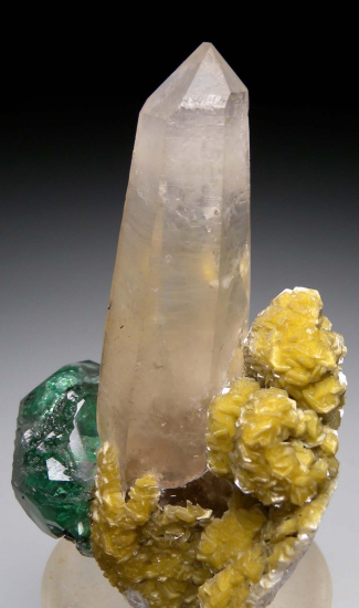 Fluorite with Quartz from Erongo Mountains, Namibia [db_pics/pics/p393c.jpg]