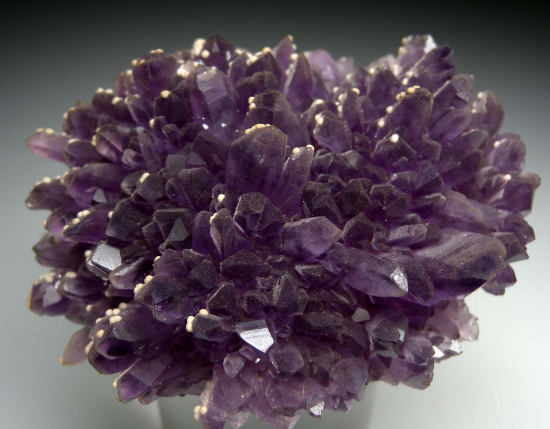 Calcite on Amethyst from Guanajuato, Mexico [db_pics/pics/p398d.jpg]