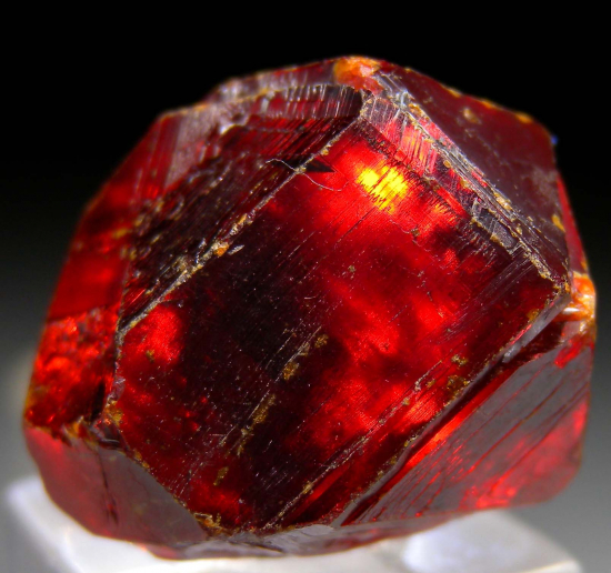 Sphalerite from Merelani Hills, Arusha, Tanzania [db_pics/pics/p425c.jpg]