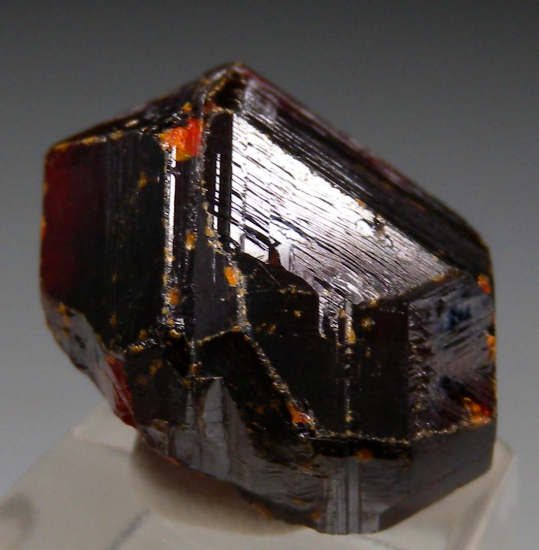 Sphalerite from Merelani Hills, Arusha, Tanzania [db_pics/pics/p425d.jpg]