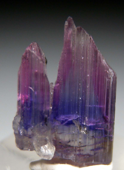 Tanzanite from Merelani Hills, Arusha, Tanzania [db_pics/pics/p429b.jpg]