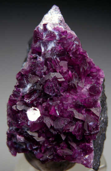 Kammererite from Kop Krom Mine, Kop Daglari, East Anatolia, Turkey [db_pics/pics/p431b.jpg]