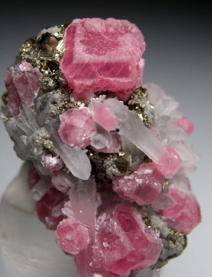 Rhodochrosite, Quartz on Pyrite from Santa Rita Mine, Morococha District, Yauli Province, Junín, Peru [db_pics/pics/p444b.jpg]