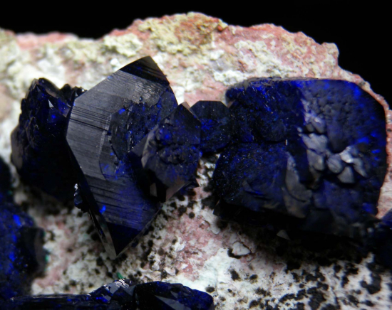 Azurite from Milpillas Mine, Cuitaca, Sonora, Mexico [db_pics/pics/p451d.jpg]