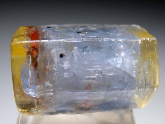 Sapphire from Embilipitiya, Ratnapura, Sri Lanka [db_pics/pics/p473a.jpg]