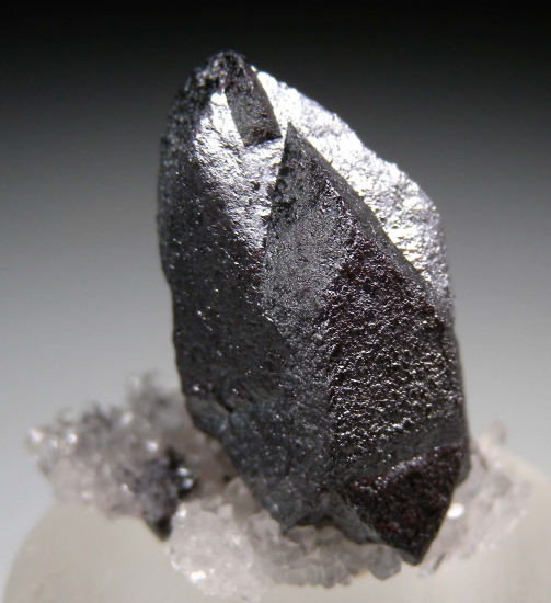 Cinnabar on Quartz from Tongren, Guizhou, China [db_pics/pics/p489d.jpg]