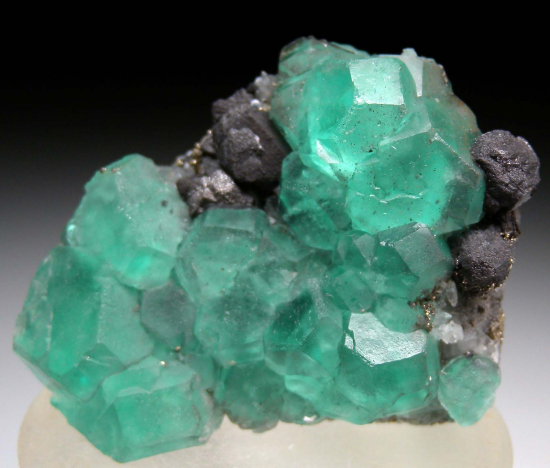 Fluorite with Galena from Milpo Mine, Atacocha mining district, Pasco province, Peru [db_pics/pics/p540a.jpg]