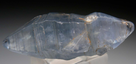 Sapphire from Ratnapura, Sri Lanka [db_pics/pics/p550a.jpg]