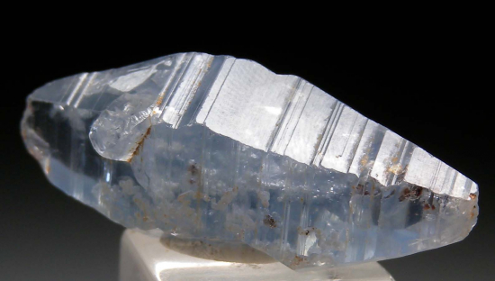 Sapphire from Ratnapura, Sri Lanka [db_pics/pics/p551b.jpg]