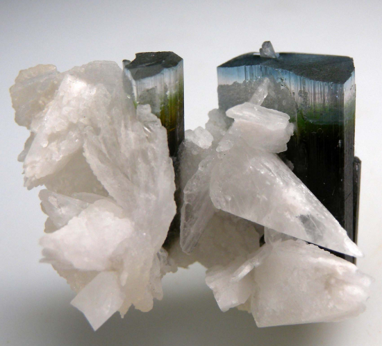 Hambergite on Tourmaline from Stak Nala, Skardu Dist., Pakistan [db_pics/pics/p594f.jpg]