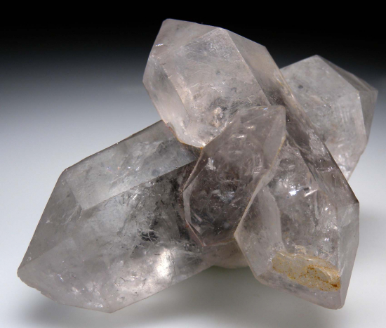 Quartz 'Cross' from Jinkouhe District, Leshan, Sichuan, China [db_pics/pics/p605d.jpg]