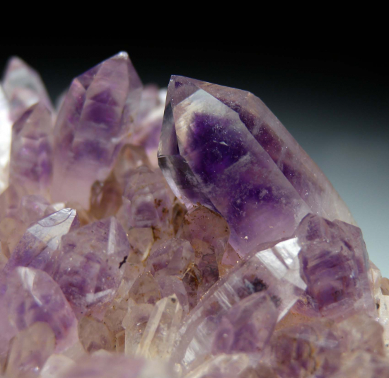 Amethyst from Kingston Mtns., San Bernardino Co., California, USA [db_pics/pics/p606c.jpg]