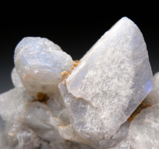 Feldspar var. Moonstone from Namalulu, Tanzania [db_pics/pics/p610b.jpg]