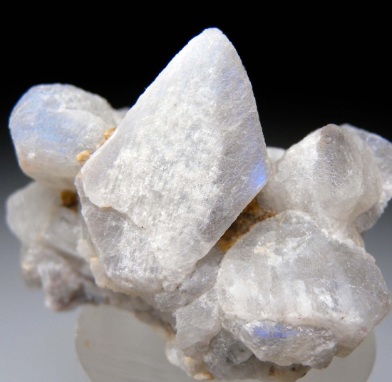 Feldspar var. Moonstone from Namalulu, Tanzania [db_pics/pics/p610c.jpg]