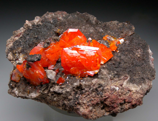 Wulfenite from Red Cloud Mine, La Paz Co., Arizona, USA [db_pics/pics/p632a.jpg]