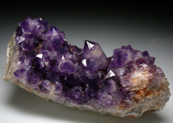 Amethyst from Rio Grande do Sul, Brazil [db_pics/pics/p634b.jpg]