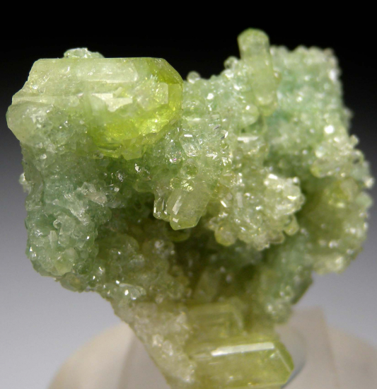 Vesuvianite from Jeffrey Mine, Val-des-Sources, Quebec, Canada [db_pics/pics/p640b.jpg]