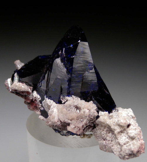 Azurite from Milpillas Mine, Cuitaca, Sonora, Mexico [db_pics/pics/p642a.jpg]