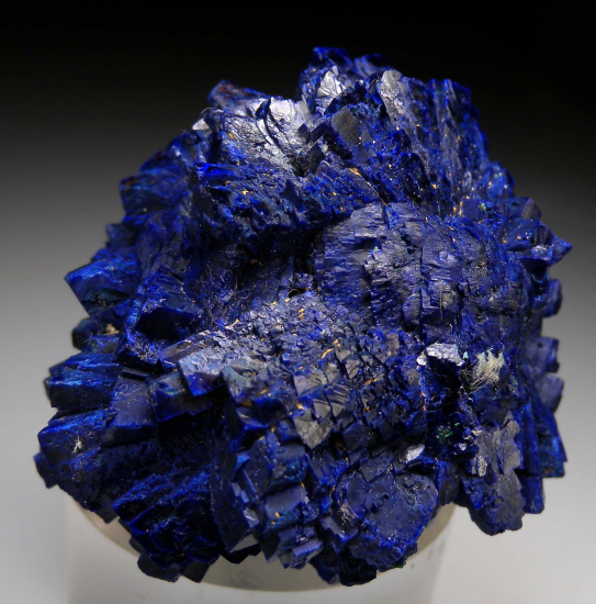 Azurite from Shilu Mine, Guandong Prov., China [db_pics/pics/p680a.jpg]
