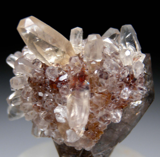 Calcite on Quartz from Greely Quartz Occurrence, Osgoode Township, Ottawa, Ontario, Canada [db_pics/pics/p682c.jpg]