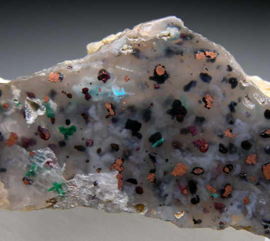 Copper in Chalcedony from Ternate, Indonesia [db_pics/pics/p738c.jpg]