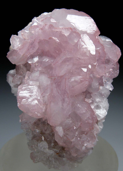 Datolite (pink!) from Wessels Mine, Hotazel, Northern Cape Prov., South Africa [db_pics/pics/p758a.jpg]