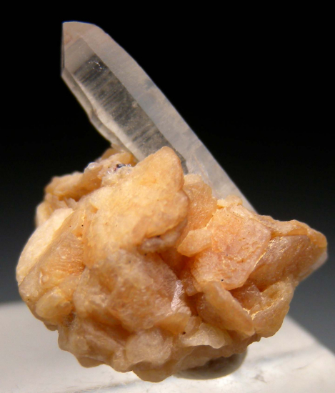 Quartz on Svanbergite from Champion Mine, Mono Co., California, USA [db_pics/pics/p761a.jpg]