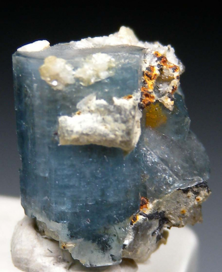 Apatite from Emmons Quarry, Greenwood, Oxford Co., Maine, USA [db_pics/pics/p771a.jpg]