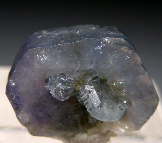Apatite from Plain Jane Pocket, Emmons Quarry, Greenwood, Oxford Co., Maine, USA [db_pics/pics/p776a.jpg]