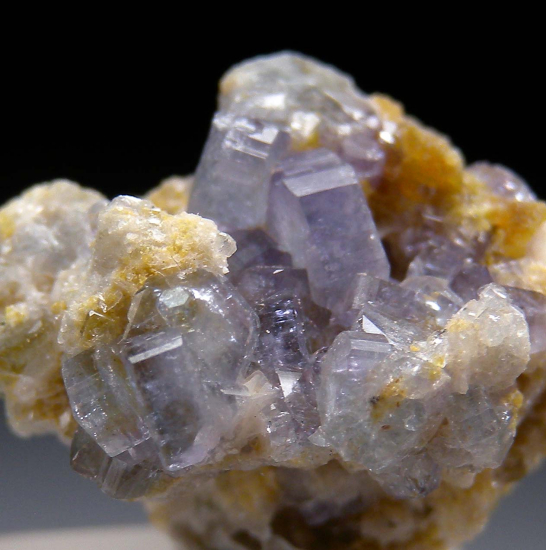 Apatite with Bertrandite from Plain Jane Pocket, Emmons Quarry, Greenwood, Oxford Co., Maine, USA [db_pics/pics/p778c.jpg]