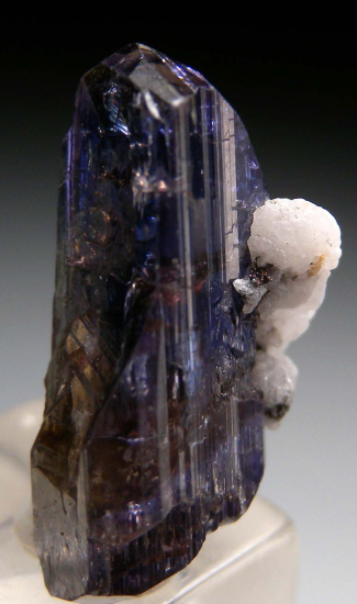 Calcite on Tanzanite (DT) from Merelani Hills, Arusha, Tanzania [db_pics/pics/p841c.jpg]