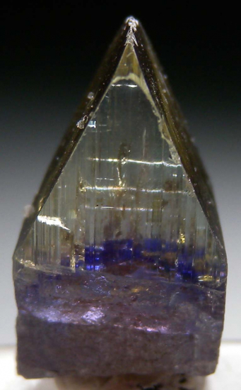 Tanzanite (bi-color) from Merelani Hills, Arusha, Tanzania [db_pics/pics/p848a.jpg]