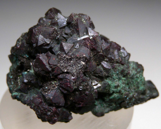 Cuprite from Bisbee, Cochise Co., Arizona, USA [db_pics/pics/p876a.jpg]