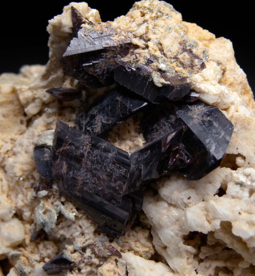 Axinite from Thompson Peak, Plumas Co., California, USA [db_pics/pics/p879b.jpg]
