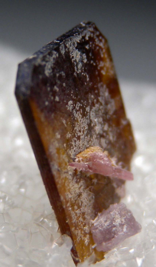 Stibiotantalite from Himalaya Mine, Mesa Grande, San Diego Co., California, USA [db_pics/pics/p890b.jpg]