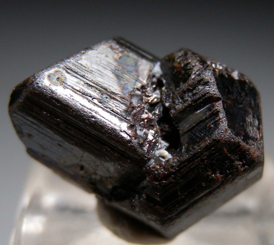 Rutile from Magnet Cove, Hot Spring County, Arkansas, USA [db_pics/pics/p903b.jpg]