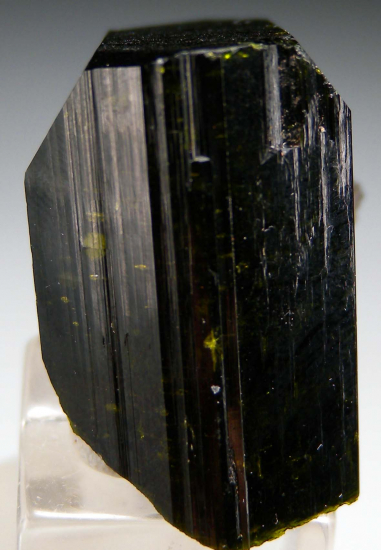 Epidote with Hematite from Green Monster Mountain, Prince of Wales Island, Alaska, USA [db_pics/pics/p938d.jpg]