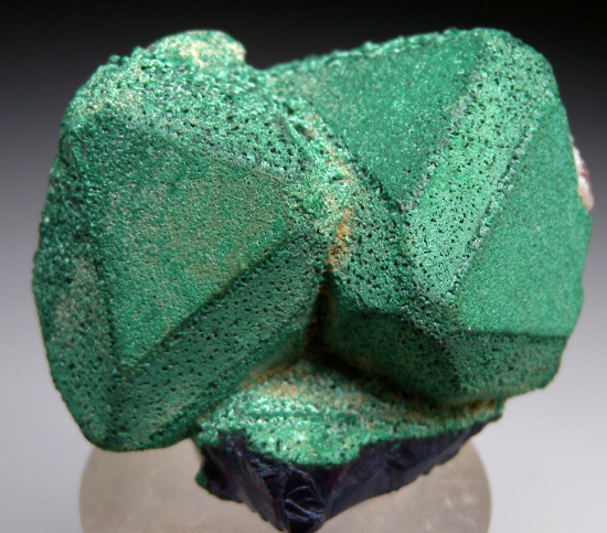 Malachite on Cuprite from Onganja Mine, Khomas, Namibia [db_pics/pics/p975a.jpg]