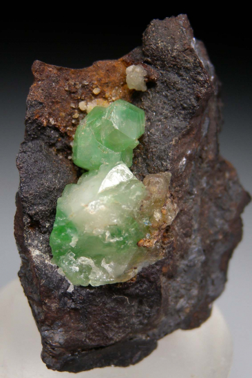 Anglesite (green!) from Montevecchio Mine, Arbus, Sardinia, Italy [db_pics/pics/r124a.jpg]