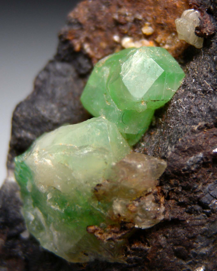 Anglesite (green!) from Montevecchio Mine, Arbus, Sardinia, Italy [db_pics/pics/r124c.jpg]