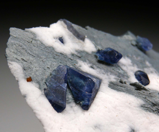 Benitoite from Gem Mine, San Benito Co., California, USA [db_pics/pics/r167b.jpg]