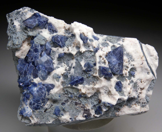 Benitoite from Gem Mine, San Benito Co., California, USA [db_pics/pics/r172a.jpg]