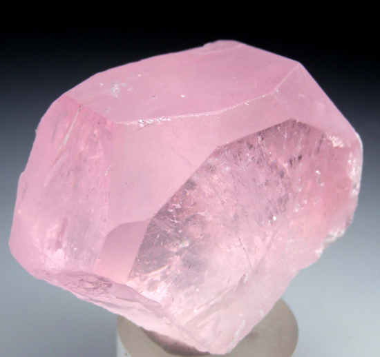 Morganite from Nuristan, Afghanistan [db_pics/pics/r181d.jpg]