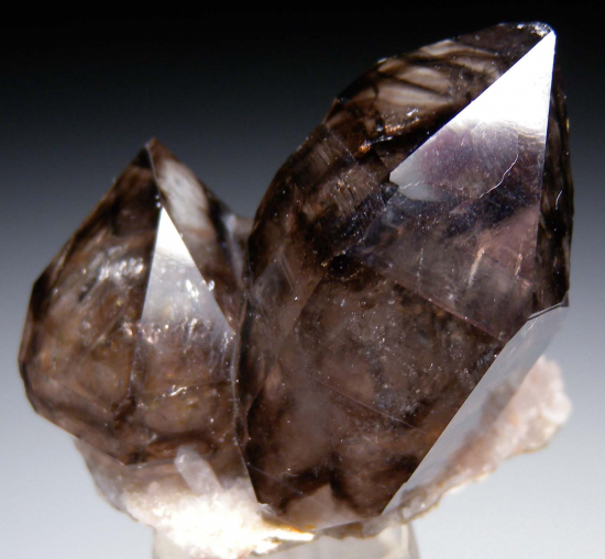 Smokey Quartz from Anderson's Gully, Moorella, Victoria, Australia [db_pics/pics/r185a.jpg]
